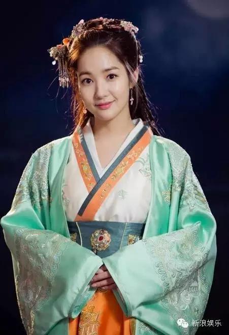 允兒招架不住古裝？韓國女星古裝LOOK一覽 誰贏了？