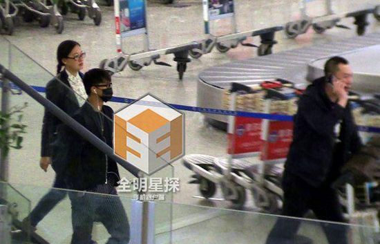 韓庚現身機場。