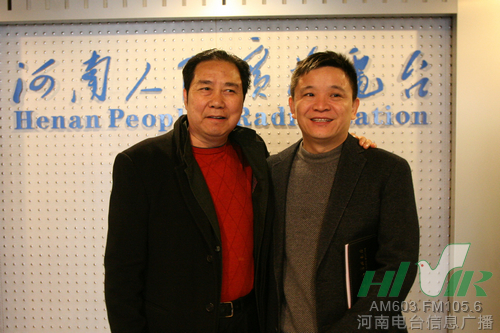 李樹建（左1）與信息廣播總監李金鋒