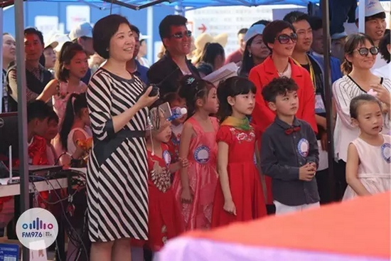 等等，這畫風(fēng)轉(zhuǎn)變太快我不明白了，看見啥了突然這么高興？