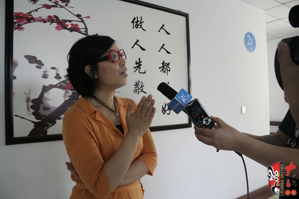 河南電臺戲曲廣播總監木子接受河南電視臺9頻道采訪 河南電臺戲曲廣播總監木子接受河南電視臺9頻道采訪