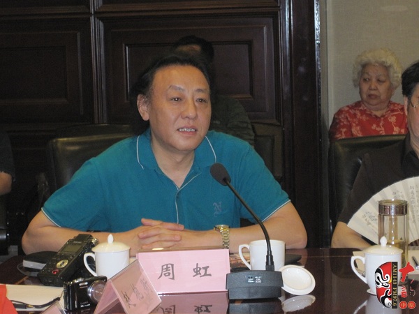 河南省音樂家協會主席、著名作曲家周虹