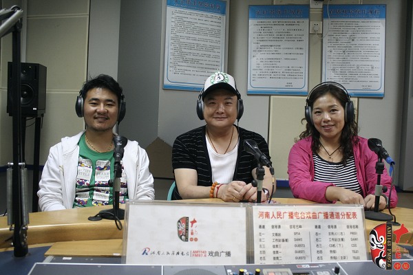 河南方言話語《老湯》主演、著名青年表演藝術(shù)家范軍等正在直播中。。。