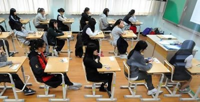 　藝術生不僅需要專業課優秀，文化課成績也必須達標