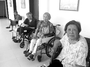 13個老人中，年齡最大的已經99歲