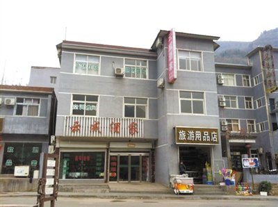 今年，胡萬林涉嫌非法行醫的地點，就在這座農家賓館內。