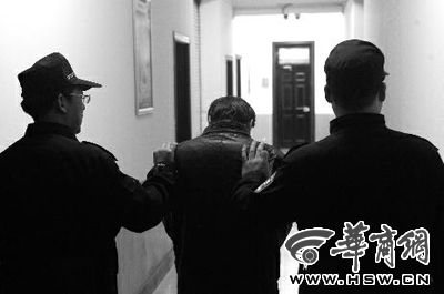 　昨日，西安市長延堡派出所，砍傷醫生的插隊患者已被警方控制 本報記者 張喆 攝