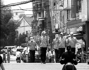 寧波回應紋身男巡街粗暴執法:為保安公司員工