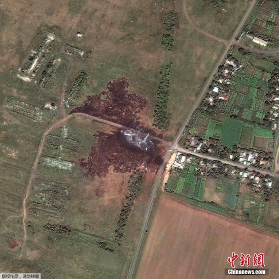 　2014年7月20日消息，數字地球當天提供的資料衛星圖顯示，馬航MH17航班在烏克蘭墜毀地點景象。