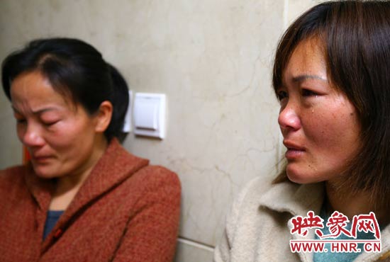 提及現狀，柴小快的女兒不住流淚。