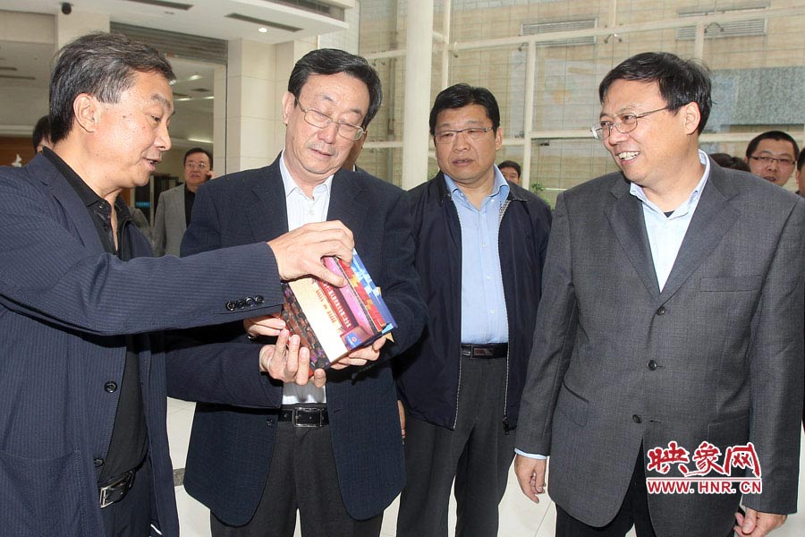 河南省委書記、省人大常委會主任郭庚茂視察河南電視臺 東方今報記者沈翔 劉棟杰/攝
