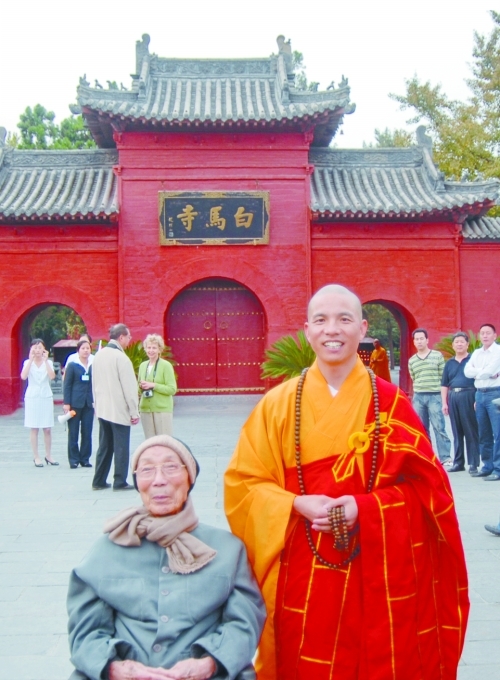 邵逸夫百歲游河南：龍門石窟、白馬寺曾留下足跡