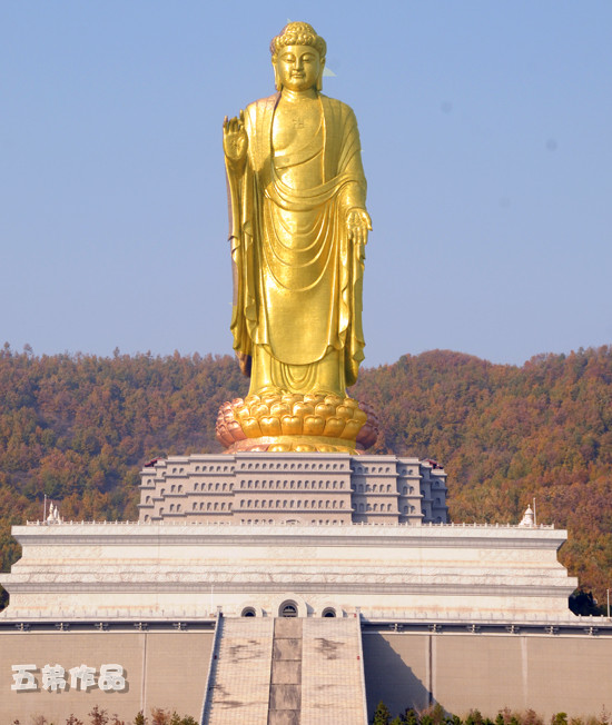 賞杜鵑禮大佛沐神湯 來堯山景區渡美麗假期