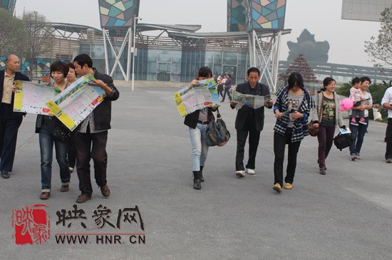“溫馨九九重陽節 陪著父母去游園”活動圓滿舉行
