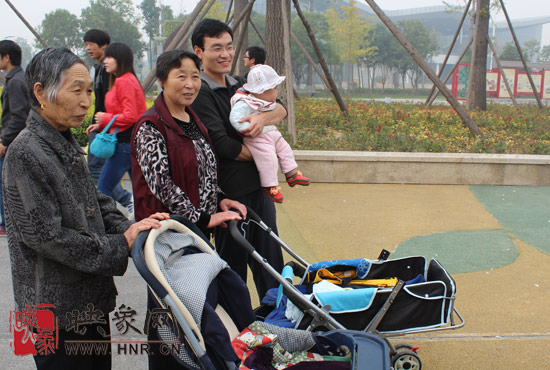 “溫馨九九重陽節 陪著父母去游園”活動圓滿舉行
