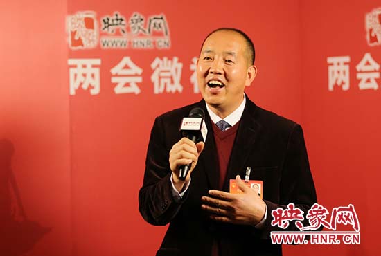 全國人大代表張全收做客映象網《兩會微視》視頻訪談。