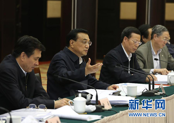 月28日，中共中央政治局常委、國務院總理李克強在重慶主持召開座談會
