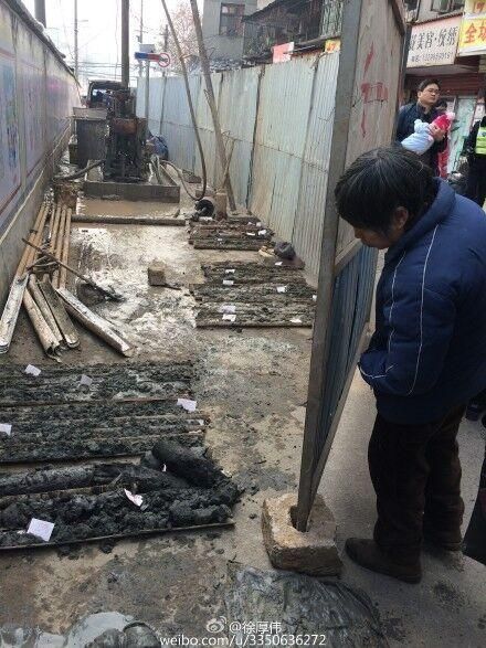 武漢地鐵施工現場挖出疑似天價烏木
