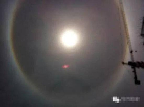 上海現UFO 專家稱光圈是日暈亮點或是飛行器(圖)