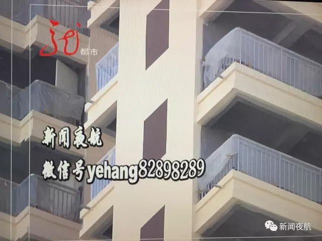 小區樓道窗戶是畫上去的 開發商:是特意設計