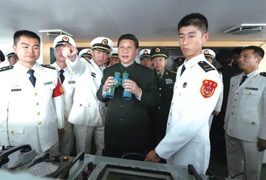 2012年12月8日，習(xí)近平視察廣州戰(zhàn)區(qū)，登上海軍“海口艦”