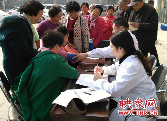 “三八節”滎陽京城辦情系民生愛心義診