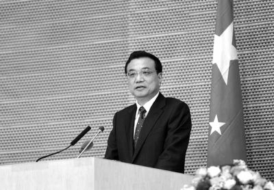 當(dāng)?shù)貢r(shí)間5月5日，國務(wù)院總理李克強(qiáng)在非盟會議中心發(fā)表演講。圖/中國政府網(wǎng)