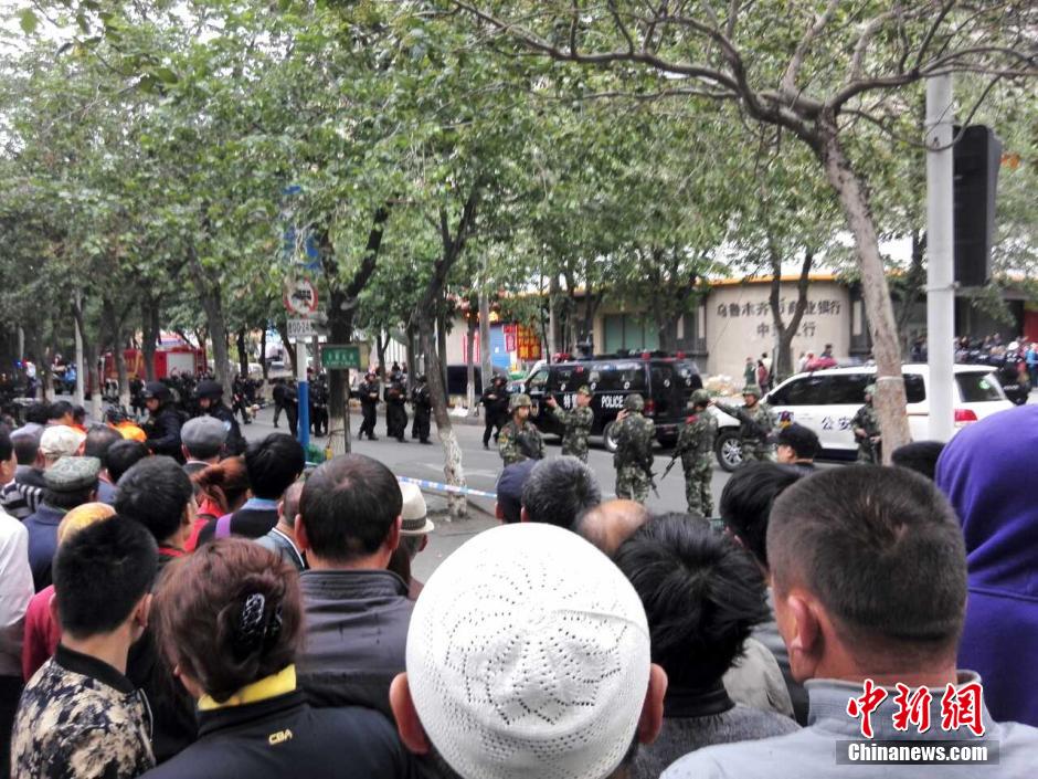 自治區和烏魯木齊市有關部門迅速處置，傷員已全部送往醫院救治。