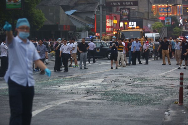 　圖為醫護人員到現場救援。