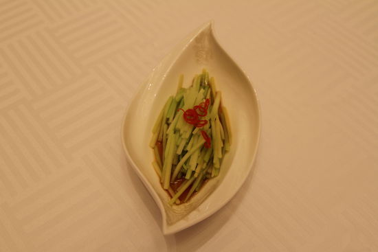 白灼翠芥蘭。 花惠生 供圖