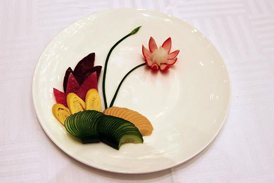 迎賓冷盤“洋花蘿卜”。 花惠生 供圖