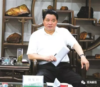 對于商人、老板的“雅贈”，倪發科從不拒絕