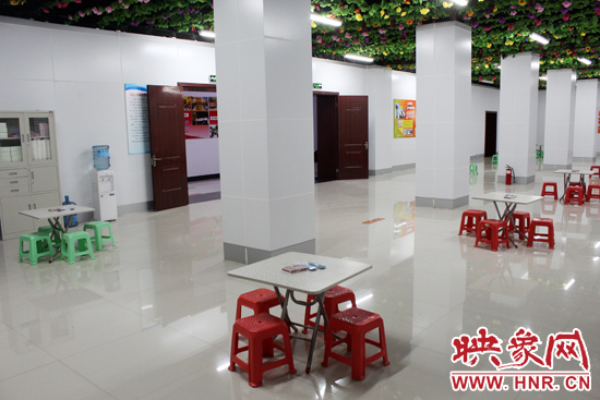 為了給市民納涼避暑創(chuàng)造舒適的環(huán)境，今年鄭州市人防辦加大了投入，對納涼點進(jìn)行了升級改造
