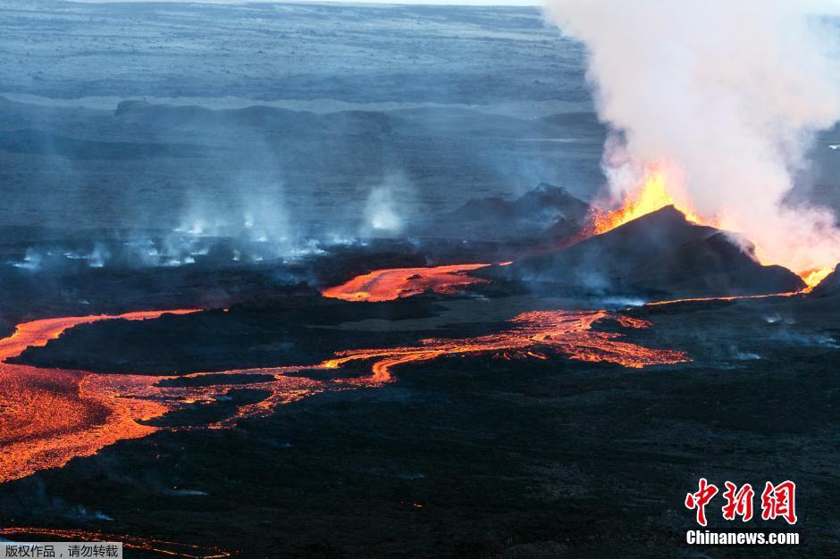 冰島巴達本加火山爆發