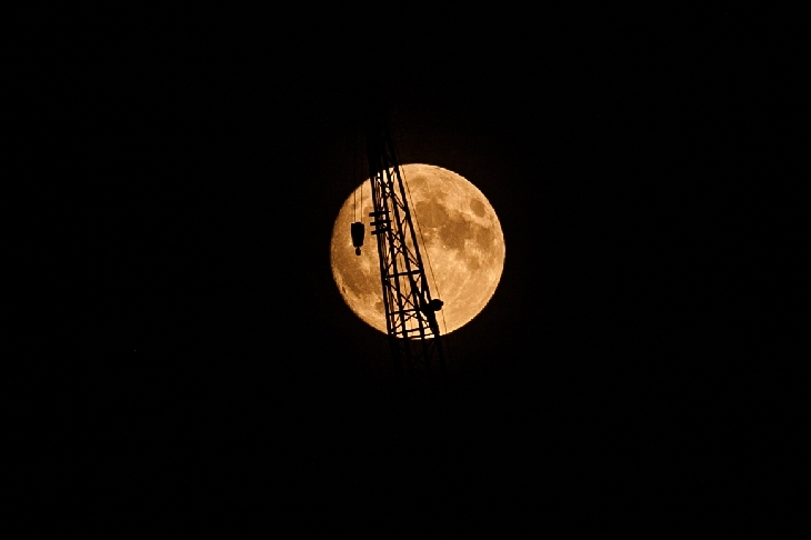 68年來最大！今晚夜空上演超級月亮