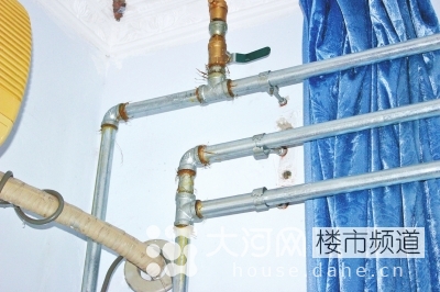 鄭州一小區熱力管網鋪設受阻 能否供暖不確定