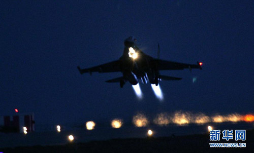 中國空軍在西北戈壁展開多機種聯合夜間對抗
