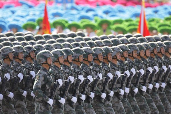 總體看，中國軍隊是稱職的，承擔了它對這個國家和人民的應有責任。