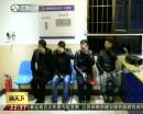 4男子組團“打飛的”到重慶行乞
