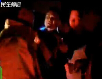 撞車還耍橫 當街發酒瘋