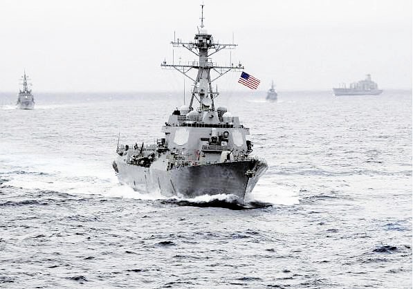美軍艦非法進入中國海域為哪般？