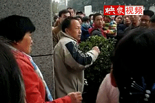 鄭州政通路小學圍毆“人販子”事件真相