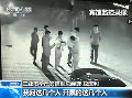實拍市容執法大隊領導停車遭拒叫人貼罰單