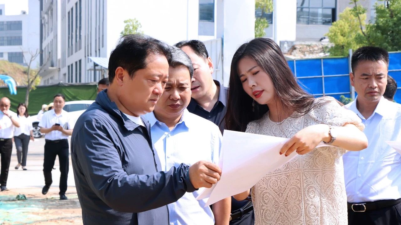 6530a0db8e4eb.jpg 3.jpg